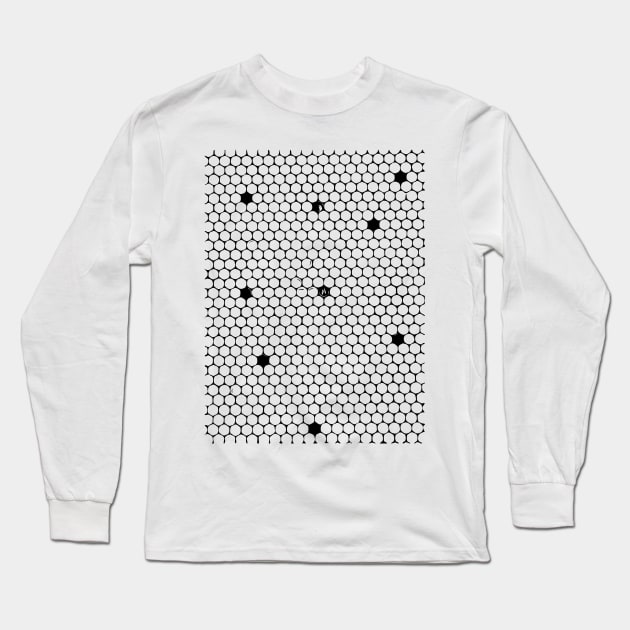 Black and white bee tiles Long Sleeve T-Shirt by MamaO1